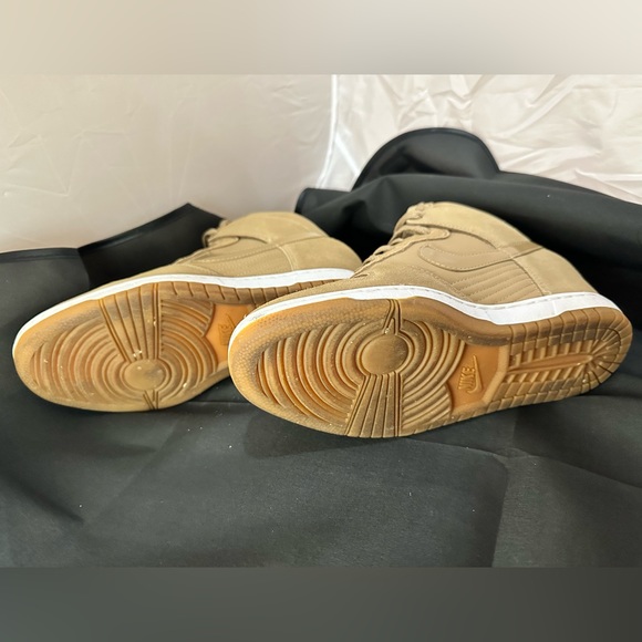 Nike Women's Sky-Hi Dunk wedge Sneakers in Tan size 8 - Picture 6 of 15